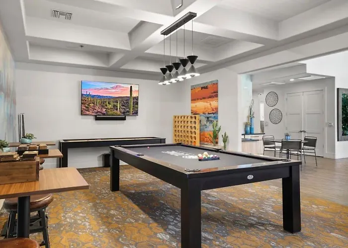 Apartment Champion's Cozysuite Walk To The Stadium With Pool! Glendale
